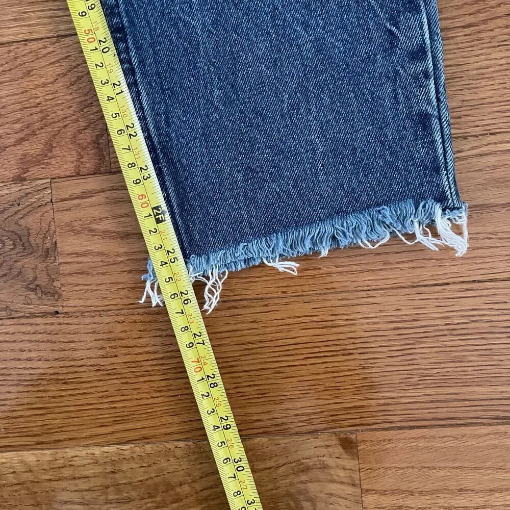 Abercrombie & Fitch details brand